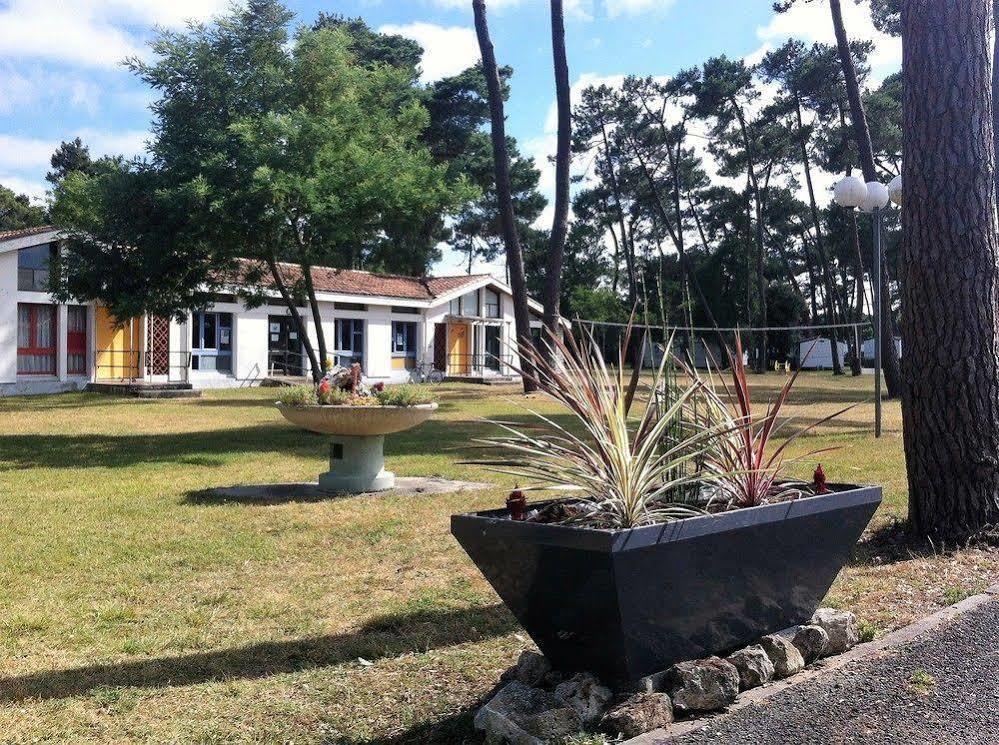 Sous Les Pins Hotel Ronce-les-Bains Esterno foto
