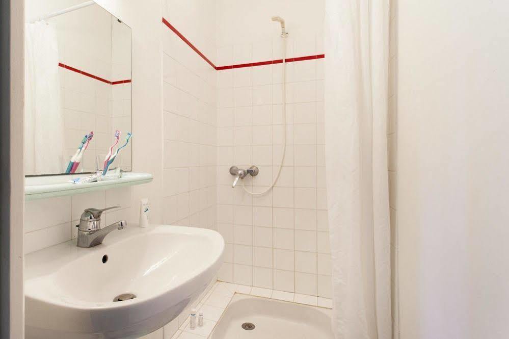 Sous Les Pins Hotel Ronce-les-Bains Esterno foto